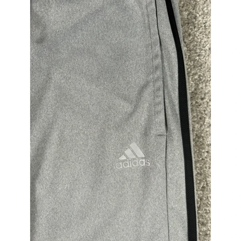 Pantalón Adidas Hombre Talla S Gris Deportivo Con Logo Baloncesto Track Pants